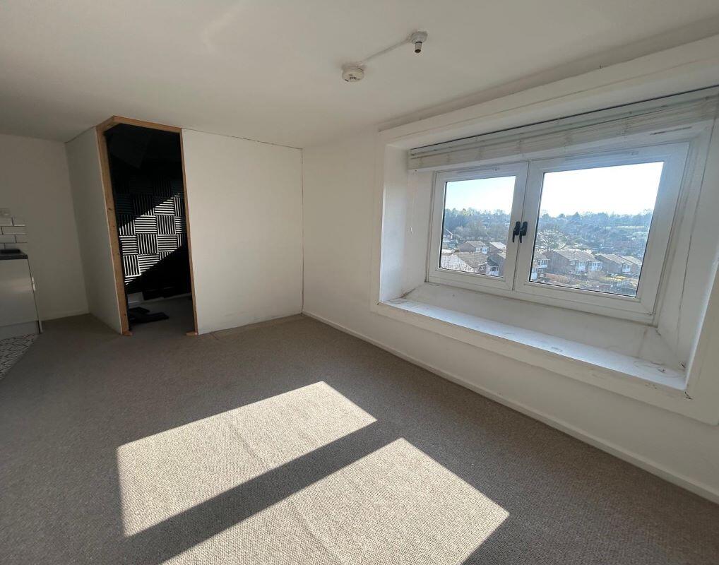 Apartment in Leicester, Crown Hills - View 3