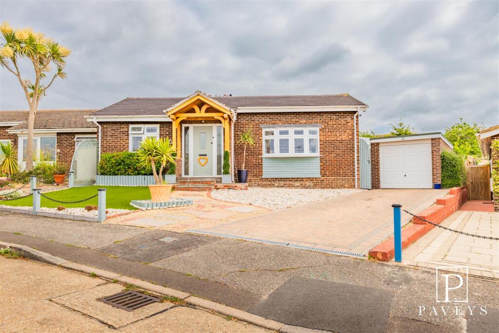 Main image of property: Great Harrods, Walton On The Naze