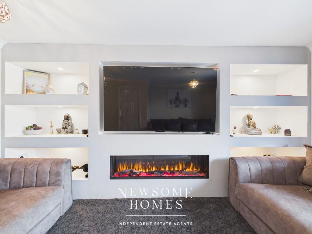House in Prestatyn - More