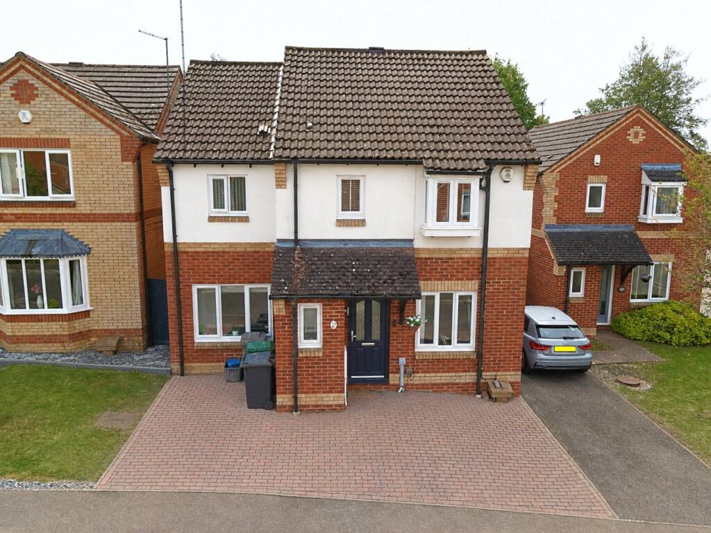 Main image of property: Lorimer Close, Luton, Bedfordshire, LU2