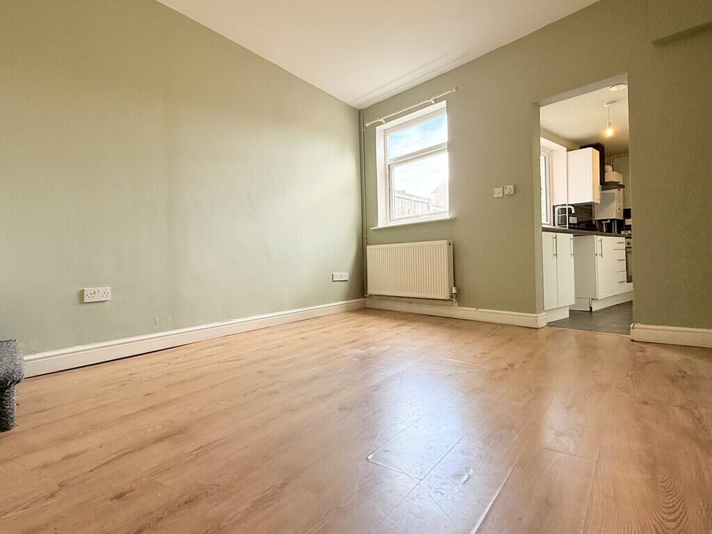 House in Gedling, Redhill - View 3
