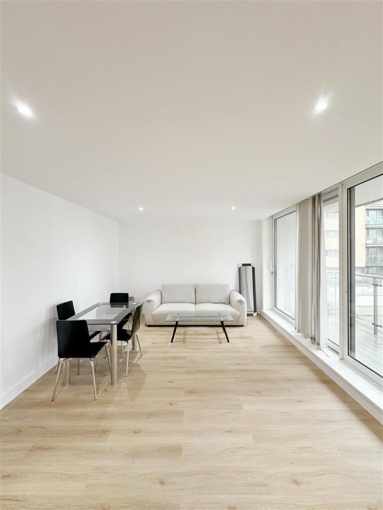 Main image of property: Ebb Court, Royal Quay