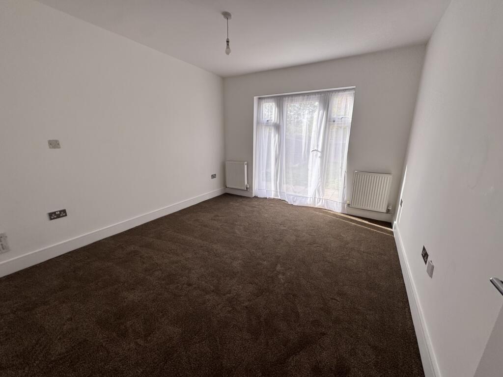 Apartment in Harrow - View 5