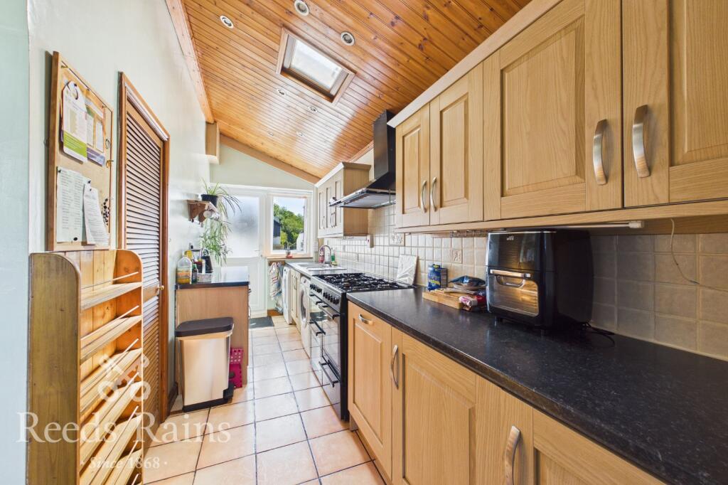 House in South Ribble, Earnshaw Bridge, Moss Side - View 5