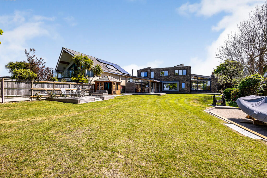 Main image of property: North Shore Road, Hayling Island, Hampshire, PO11