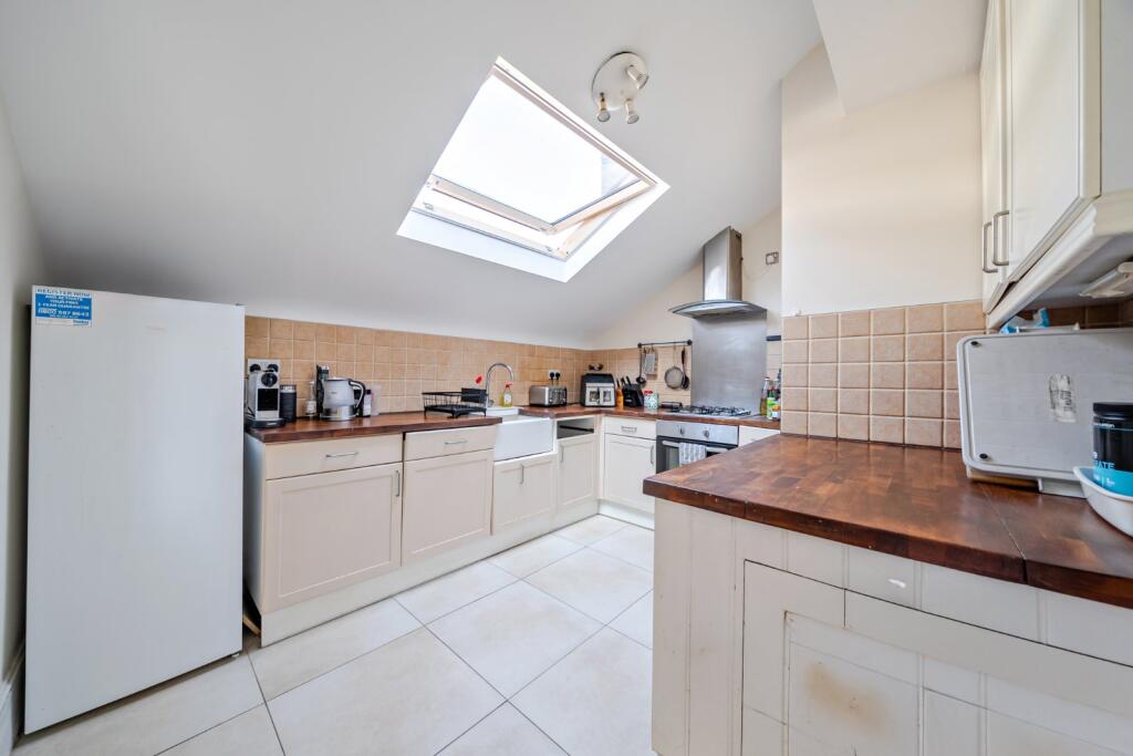 Apartment in London - View 4