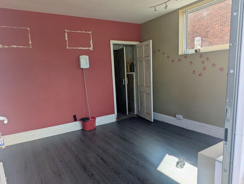 House in Worcester - View 5
