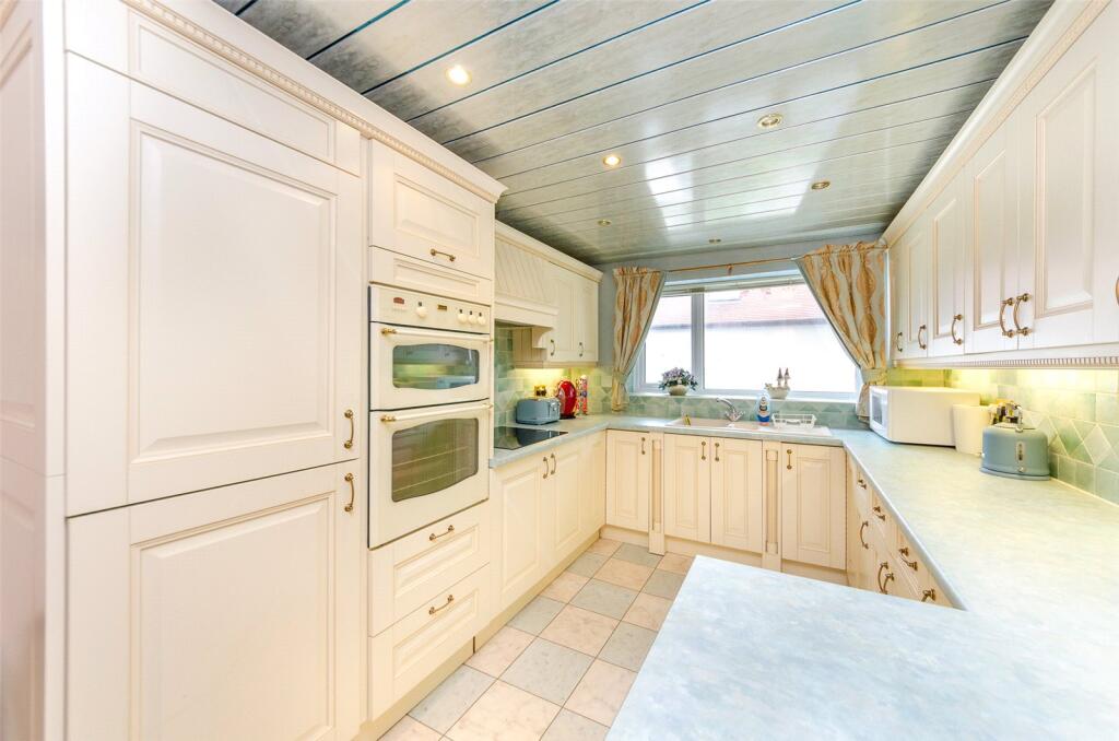 Ty Mawr Road, Deganwy, Conwy, LL31 photo 3