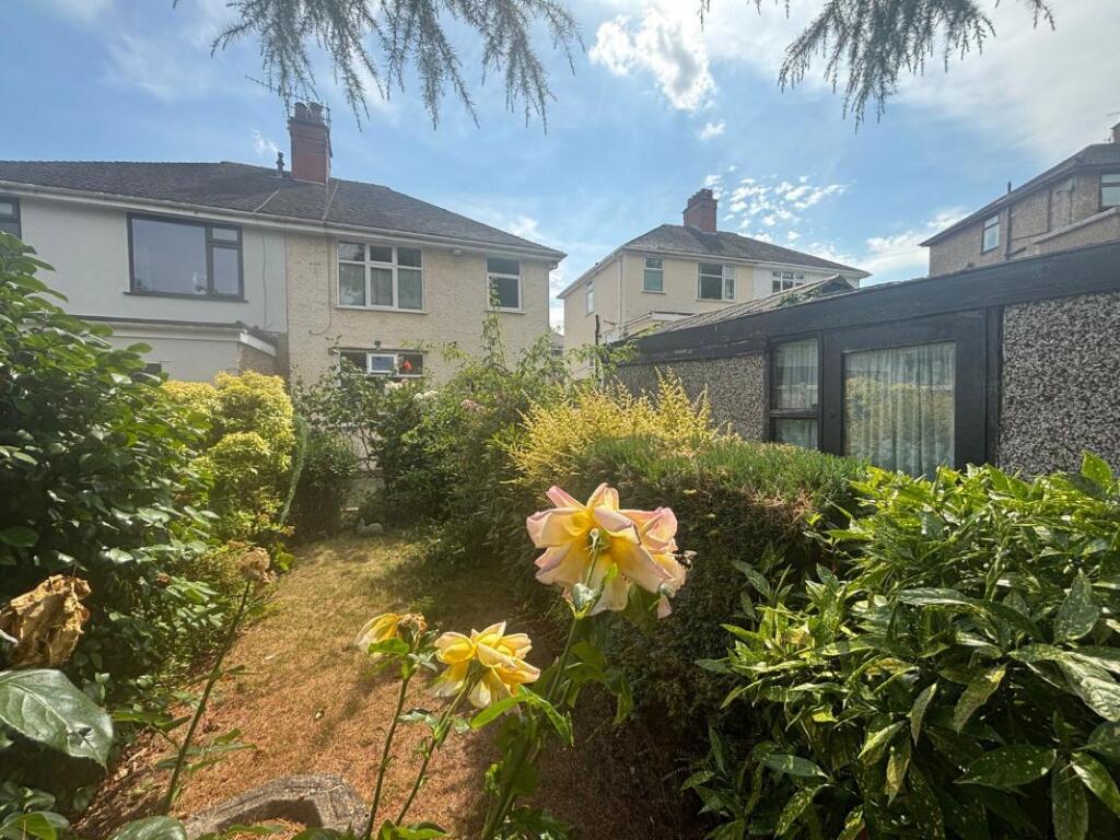 House in Stoke-on-Trent - More