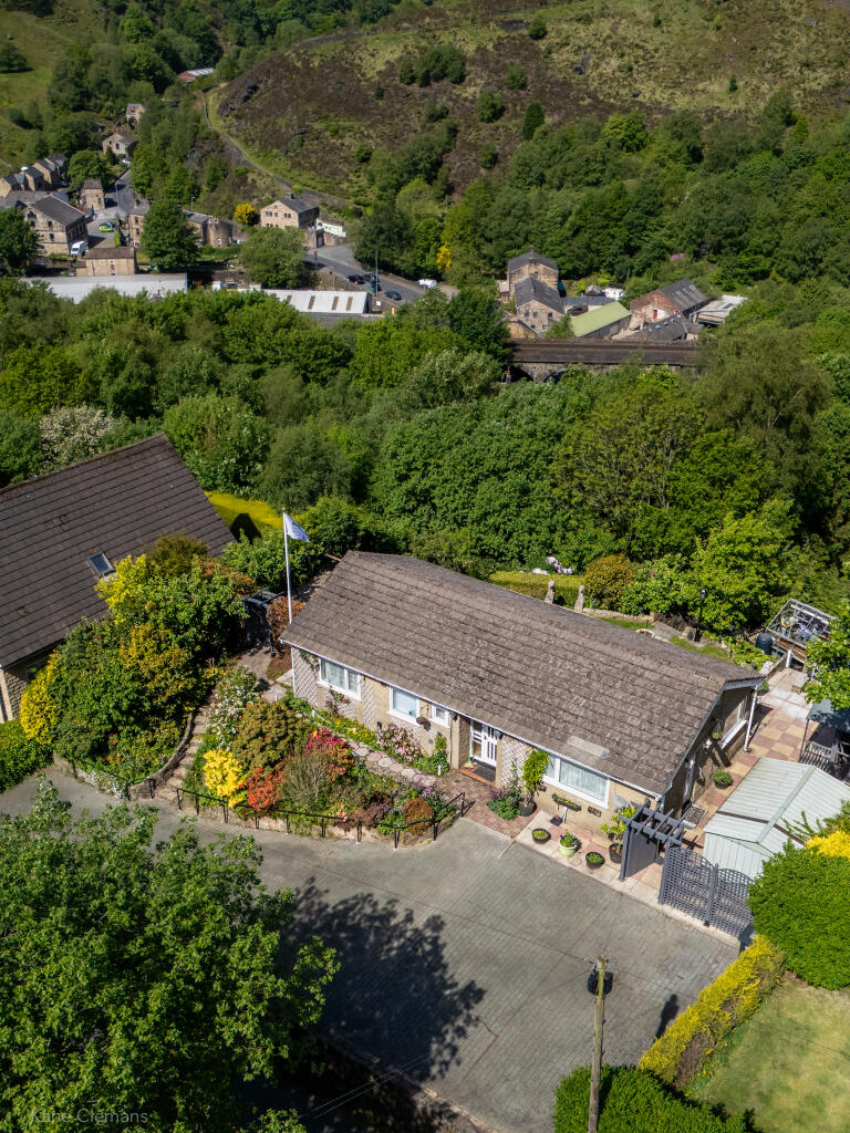 Main image of property: Knowl Lodge, Lumbutts Road, Todmorden
