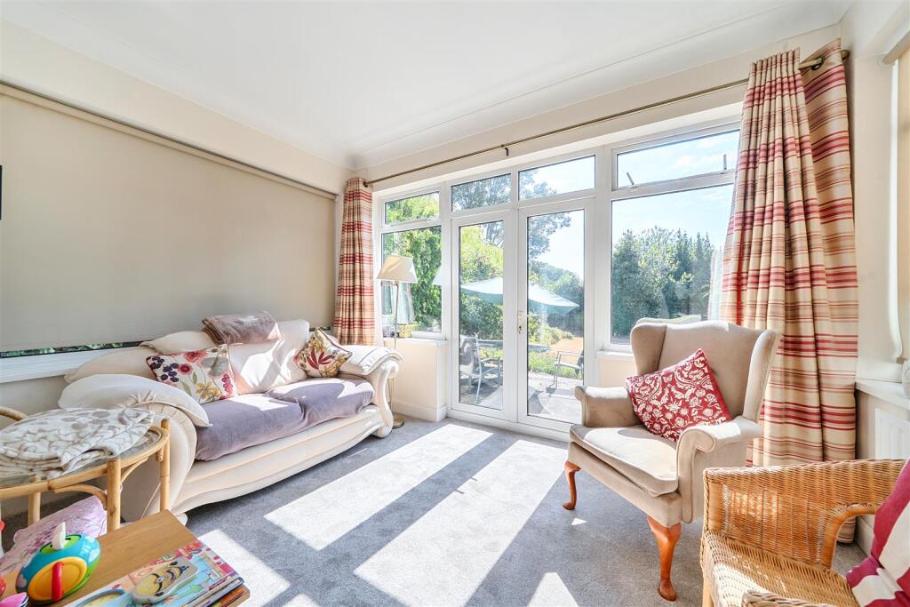 House in Bromley - View 5