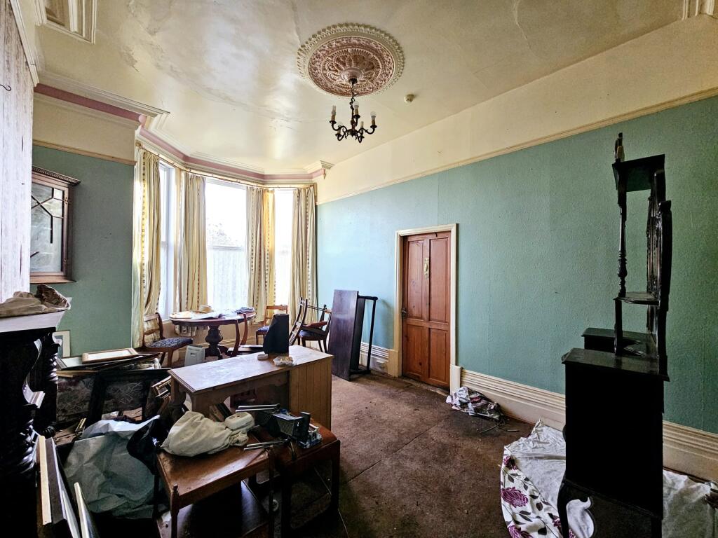 Westwood, Scarborough, North Yorkshire photo 3
