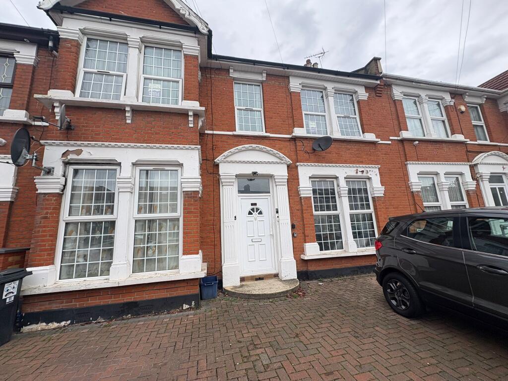 Main image of property: Flat C 22 Alloa Road Ilford IG3 9SP