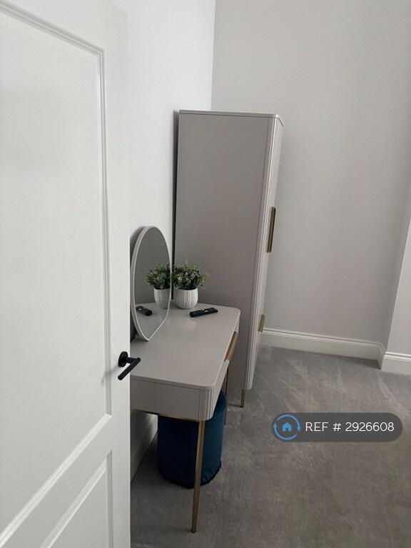 Apartment in York - View 5