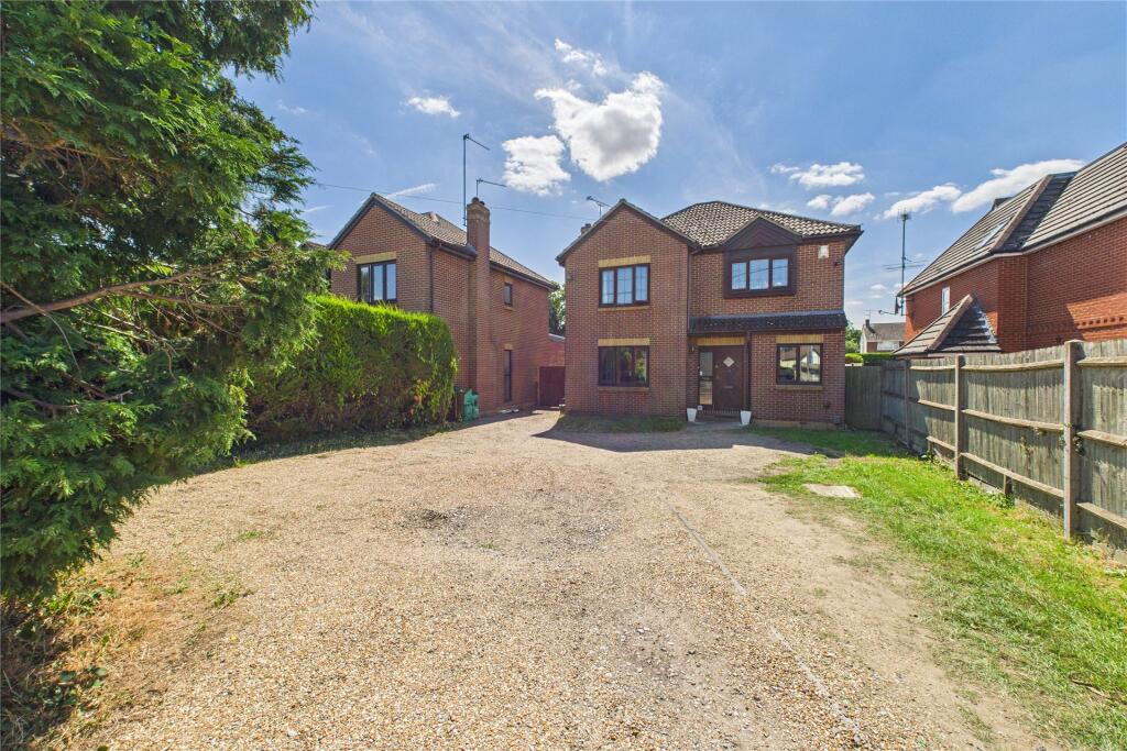 4-bed detached on Reading Road, Winnersh, Wokingham, Berkshire, RG41, £650,000