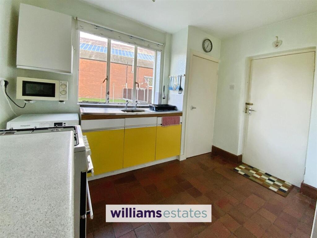 Bastion Road, Prestatyn, LL19 photo 3