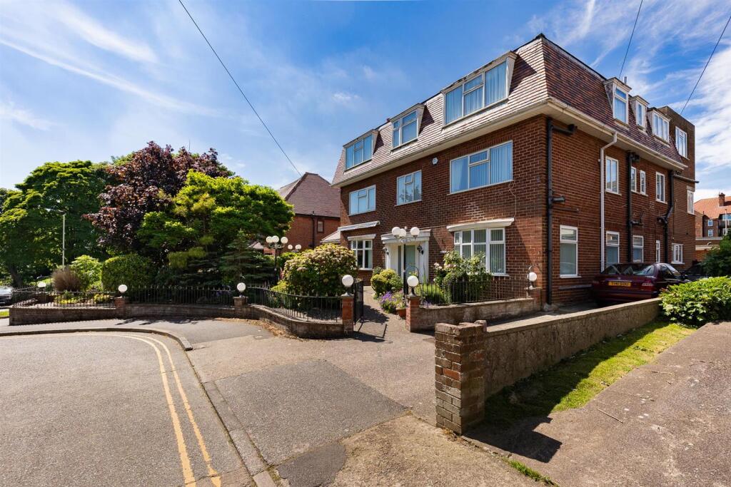 12-bed detached on Burniston Road, Scarborough, £569,950