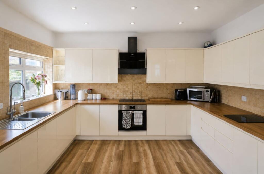 House in Sefton, Liverpool City Region - View 2