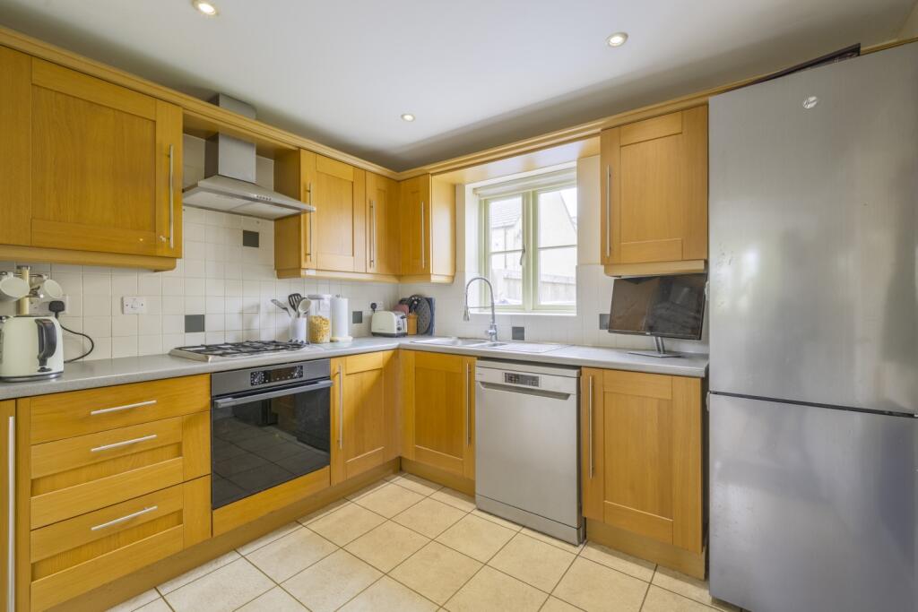 House in Cotswold, South Cerney - More