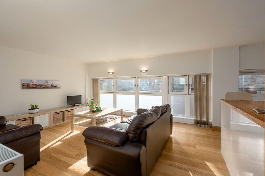 Main image of property: 10/1 Springvalley Gardens, Edinburgh, EH10 4QG