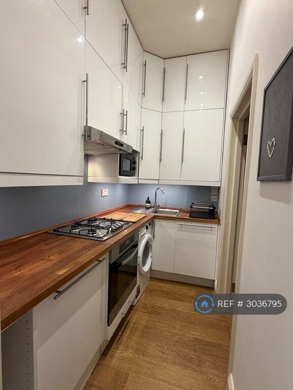 Apartment in London, Earl's Court - View 4