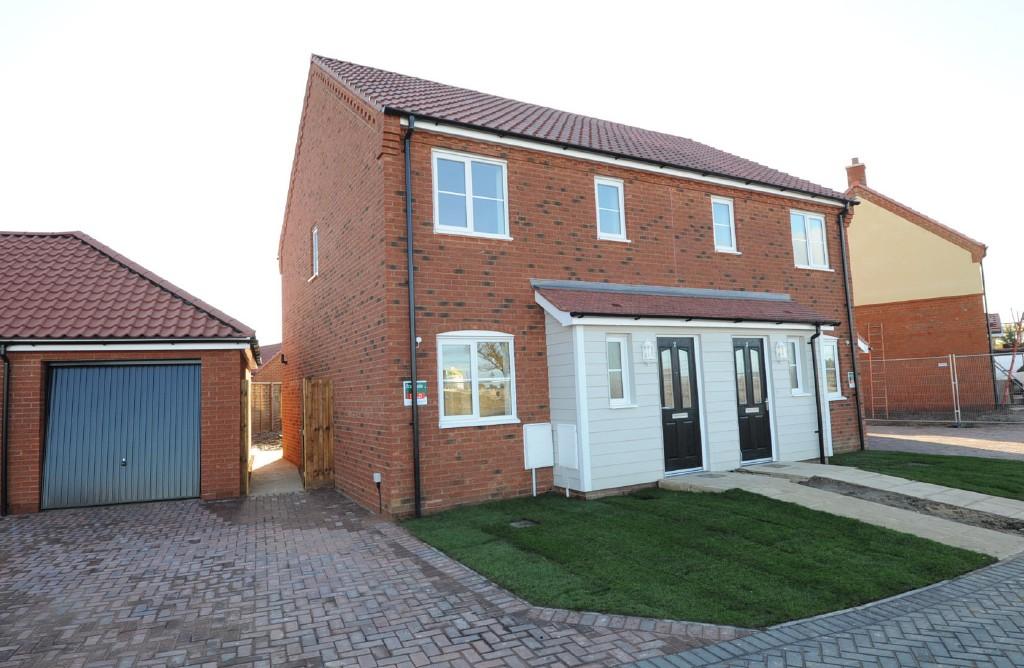 Main image of property: Decoy Drive, Hoveton, NR12