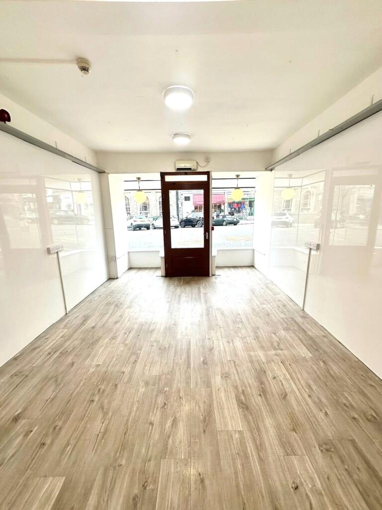 Eldon Square, Dolgellau, Gwynedd, LL40 photo 3