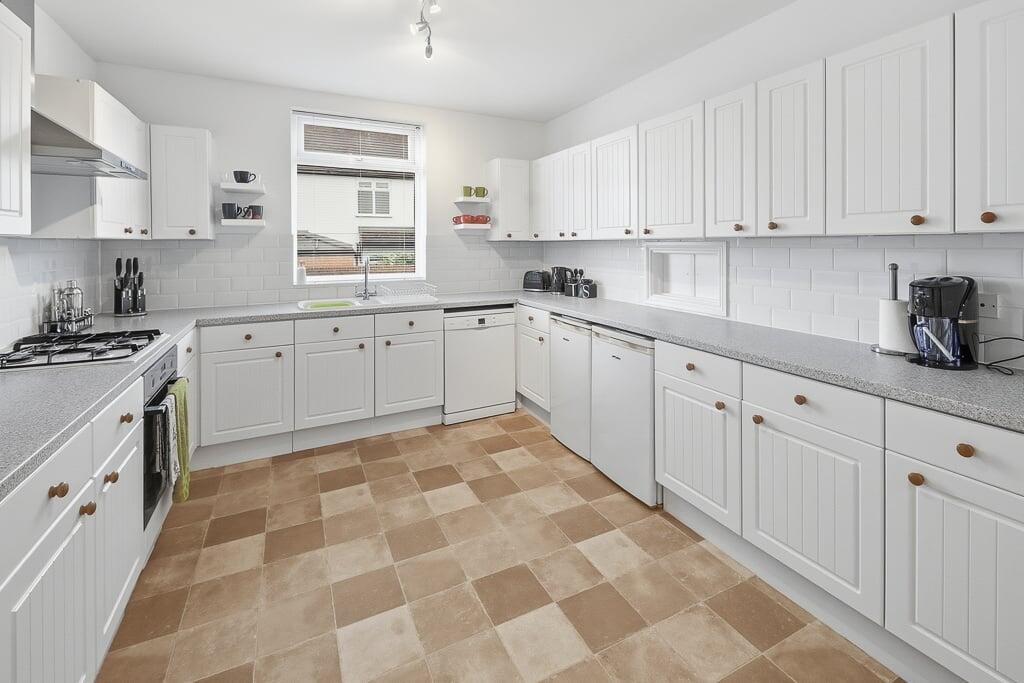 Timberdine Avenue, Battenhall, Worcester, WR5 photo 3