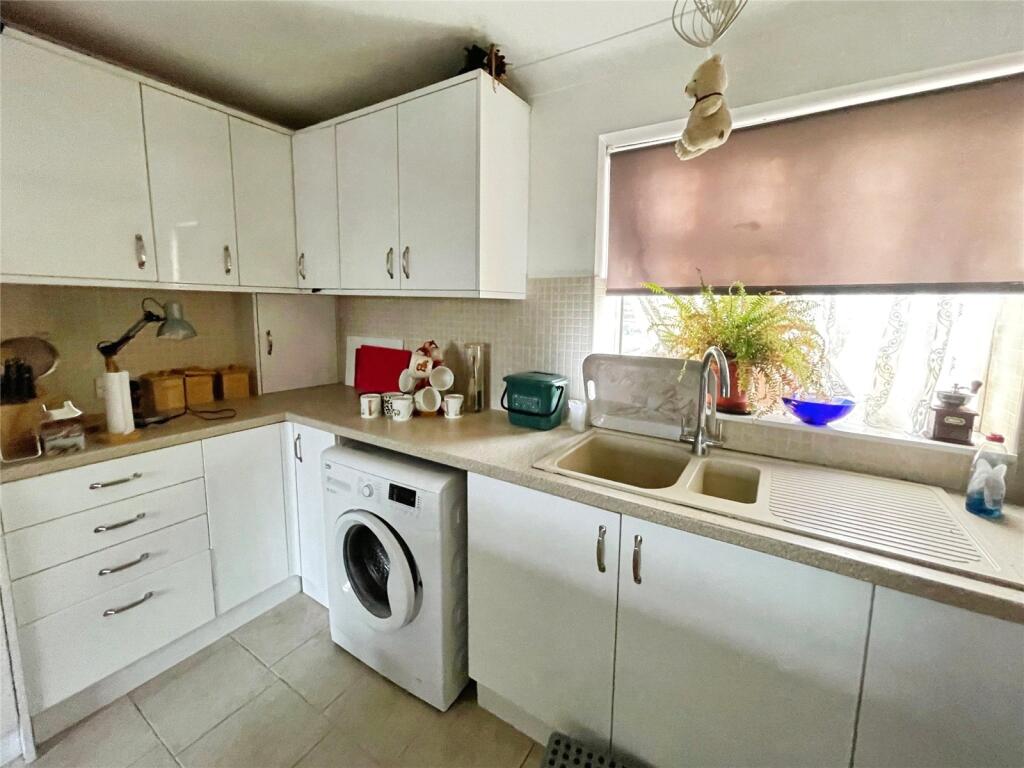 Seymours, Harlow, Essex, CM19 photo 3