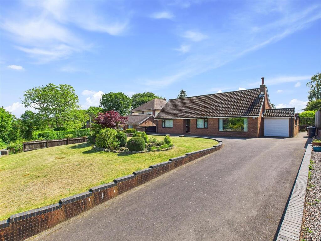 3-bed detached on Gorse Lane, Lichfield, £700,000