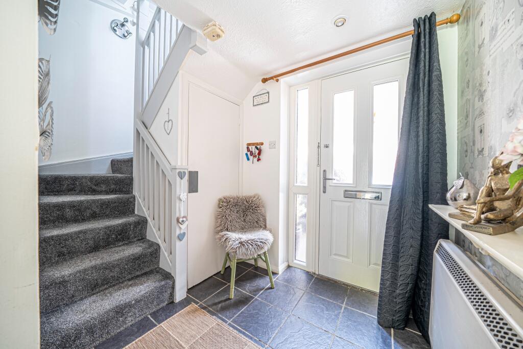 Florence Court, Andover, SP10 5HZ photo 2