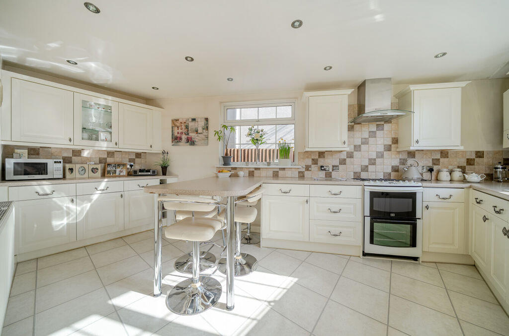 House in London, South End, New Eltham - View 2