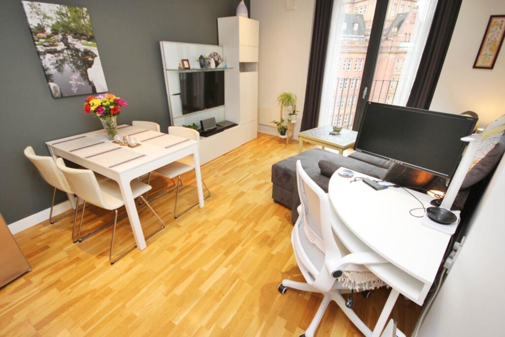 Main image of property: Piccadilly Place, Manchester