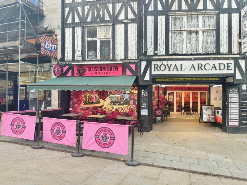 Main image of property: 26 & 28 Standishgate, Royal Arcade, Standishgate, Wigan WN1 1QH