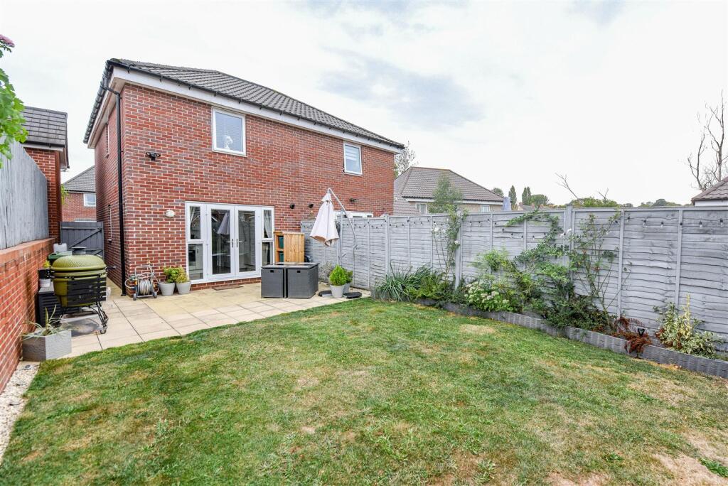 House in Charfield, Charfield Gardens - View 2