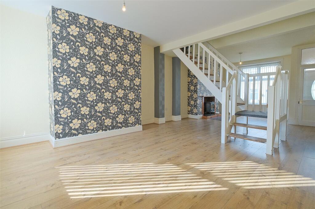 Avenue Parade, Accrington, BB5 photo 4
