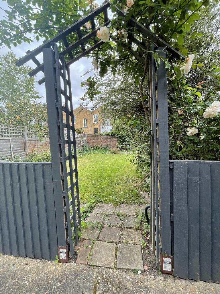 3 bedroom apartment for rent