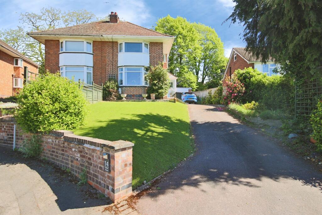 Main image of property: Station Avenue, Warwick