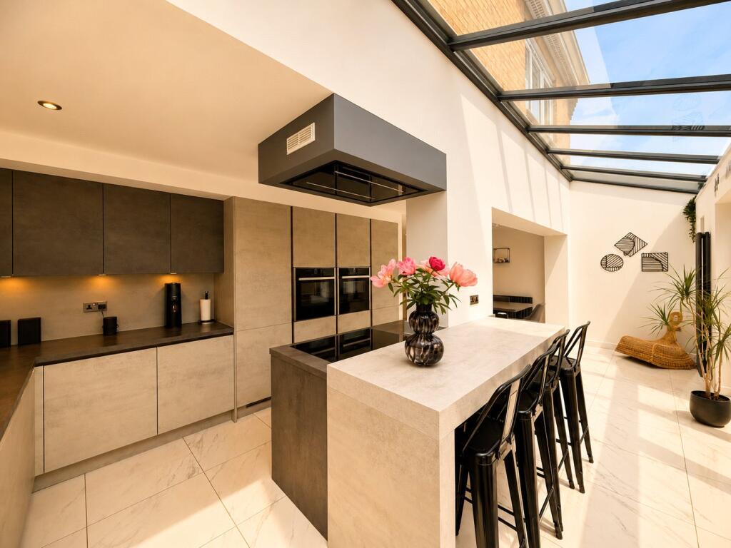 Fern View, Gomersal, BD19 photo 4