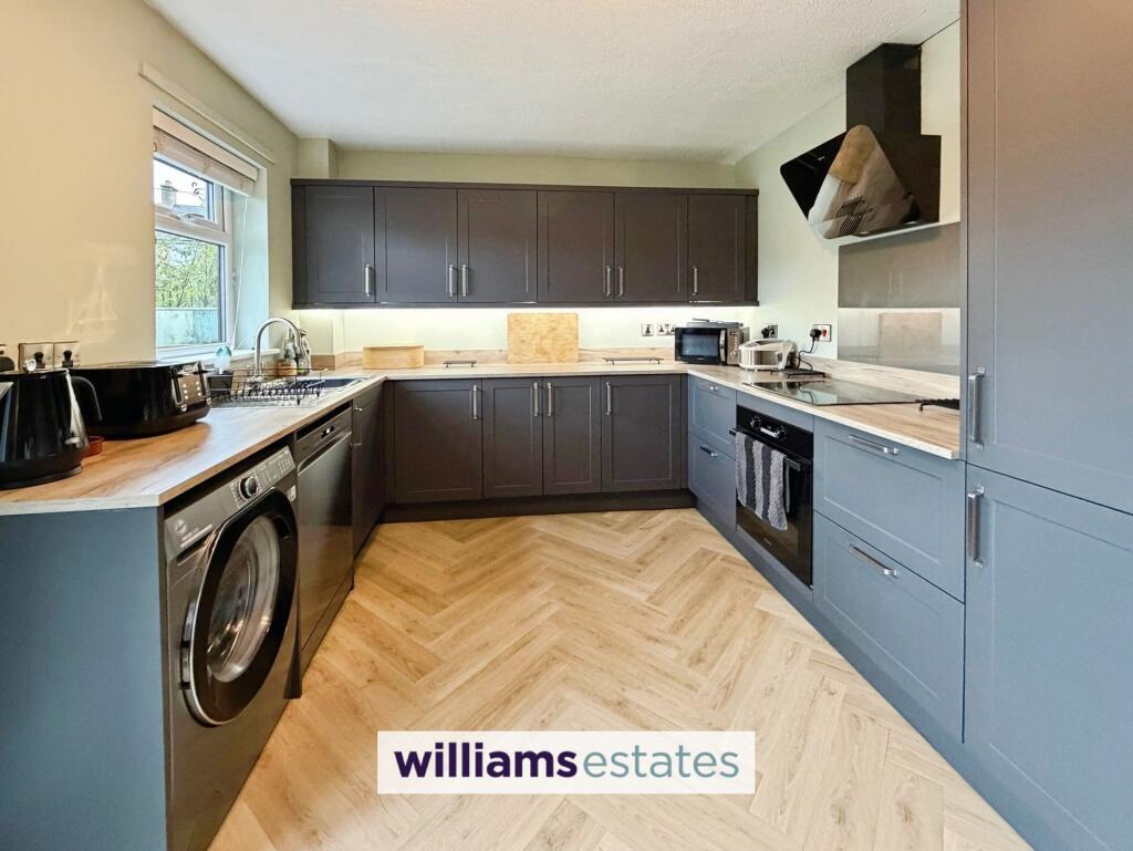 Llanfair Dyffryn Clwyd, Ruthin, LL15 photo 2