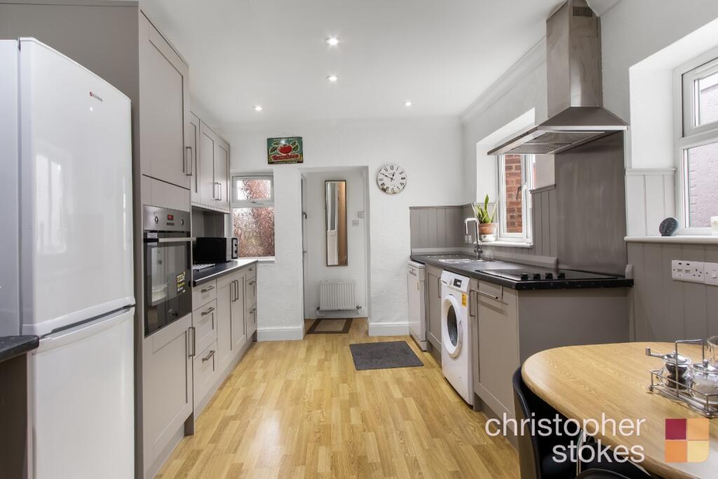 Apartment in Broxbourne, Cheshunt - View 2
