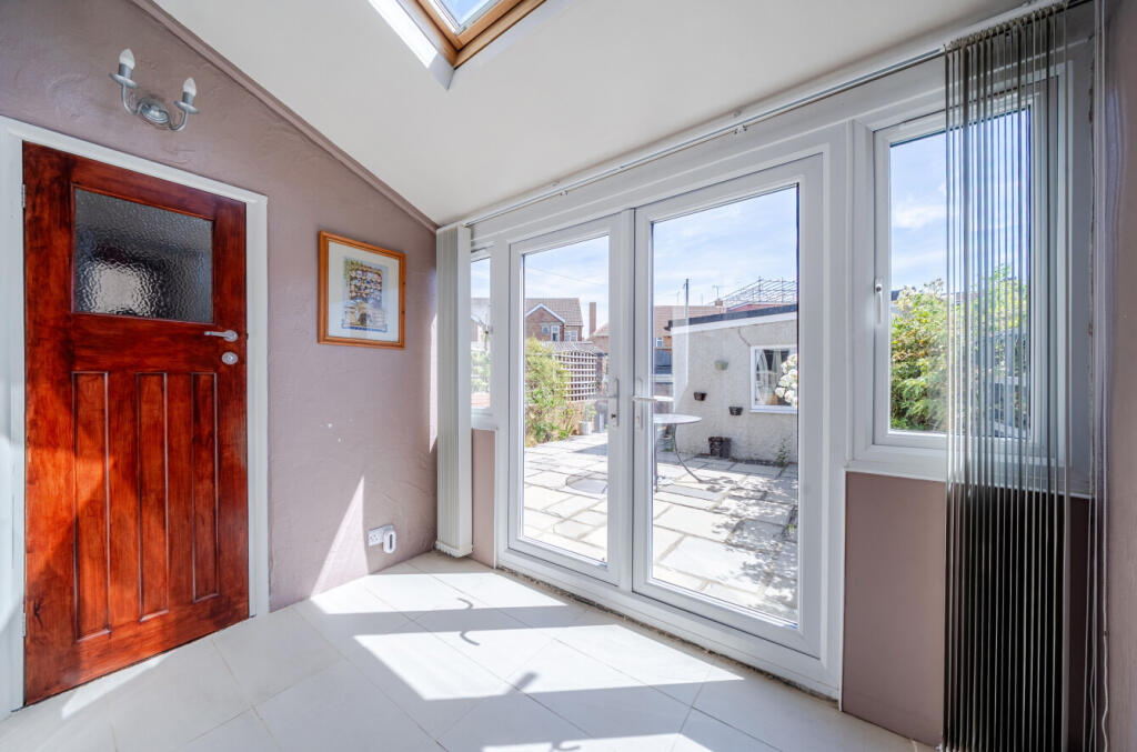 House in Portsmouth, Baffins - View 5