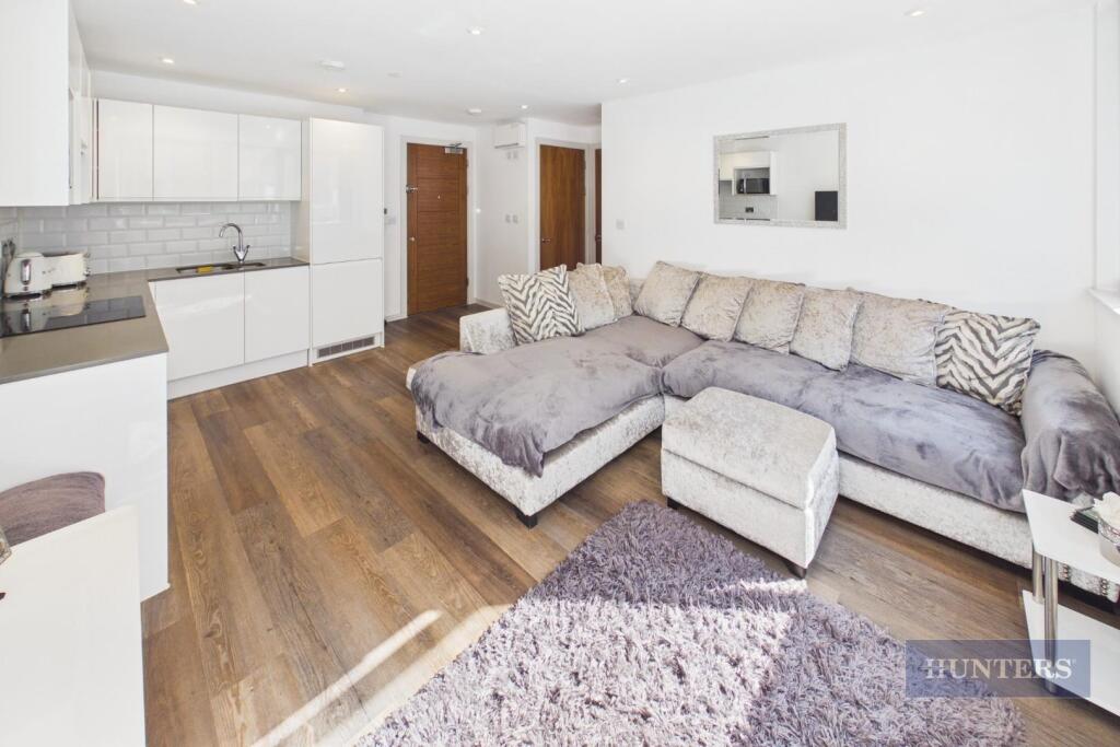 Apartment in Southampton - View 2