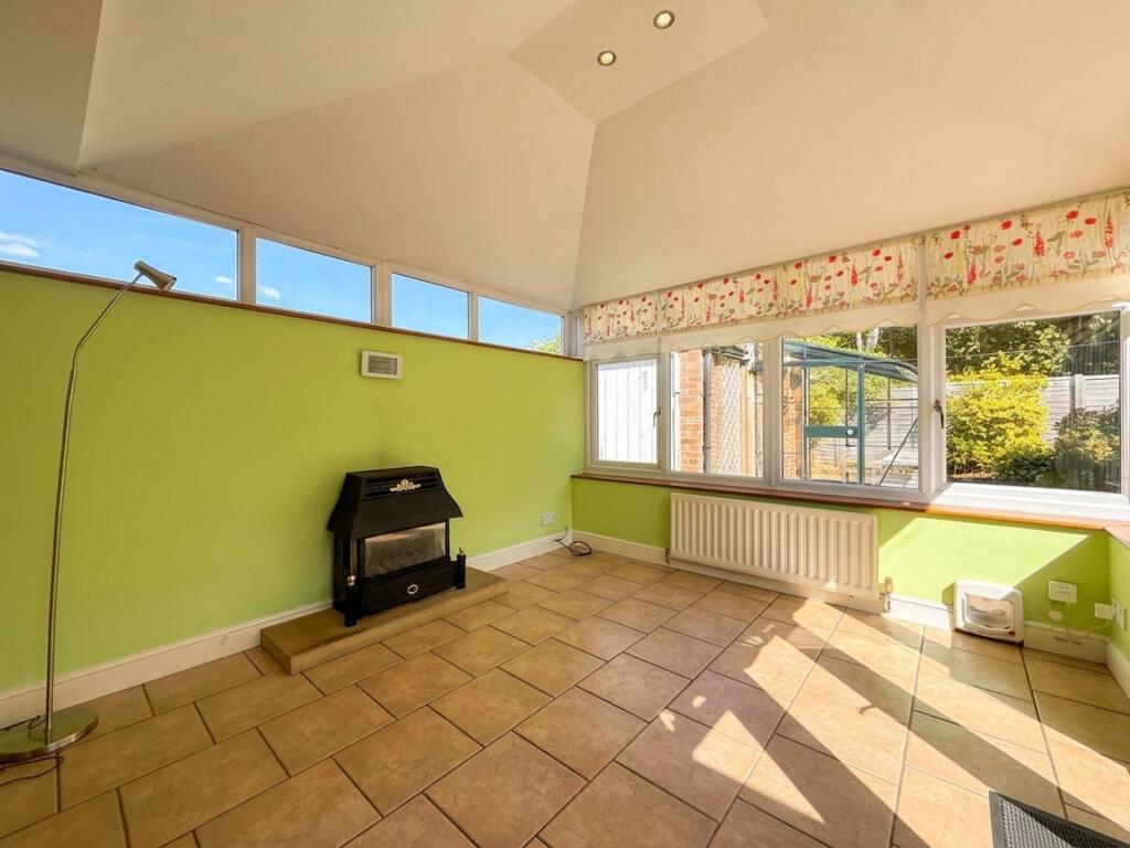 House in Huddersfield, Dalton - View 5