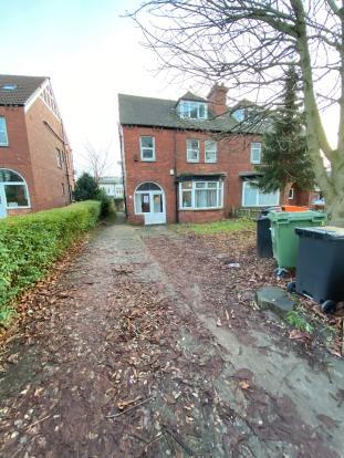 7 bedroom semi-detached house for rent