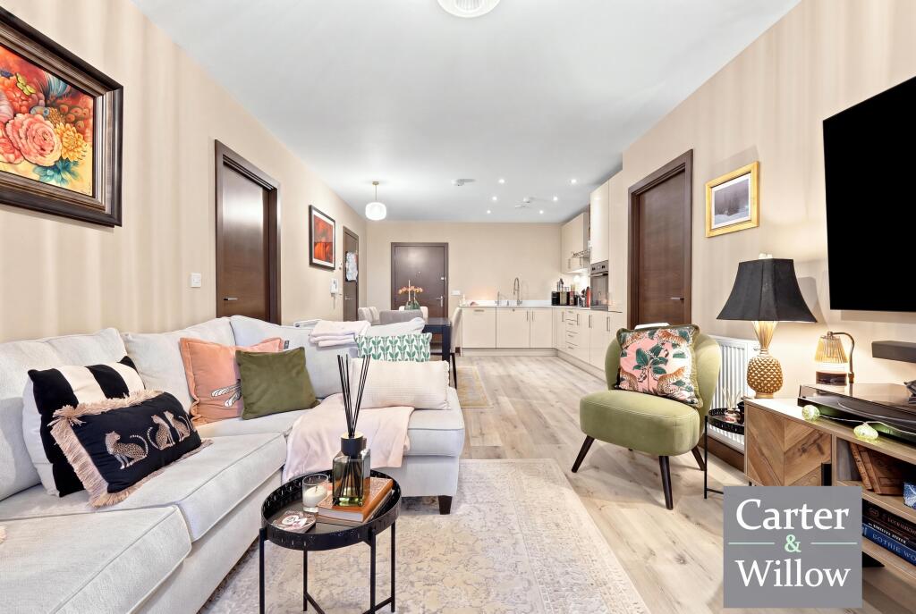Apartment in Ilford - View 3