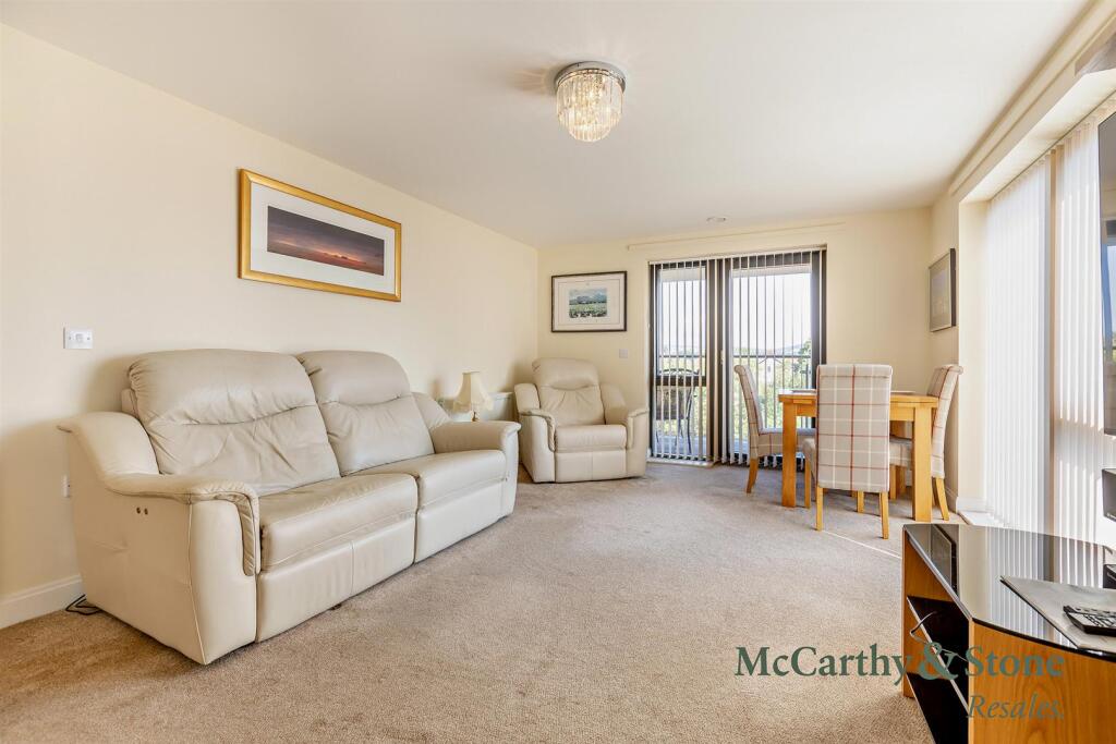 Apartment in Taunton - View 4