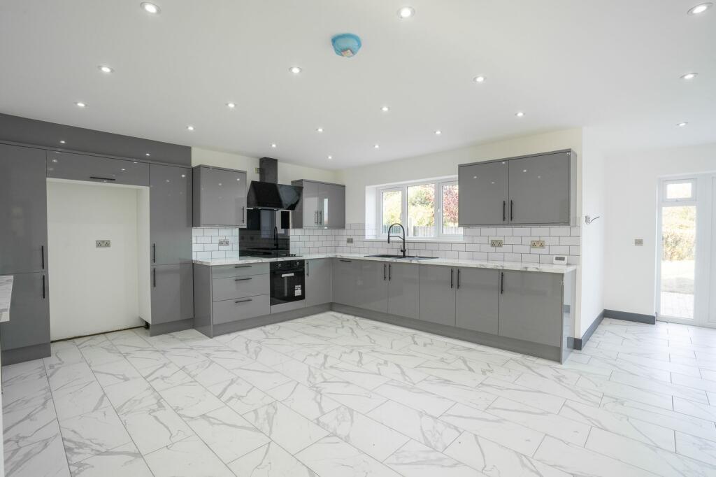 Kineton Lane, Hockley Heath, B94 photo 3