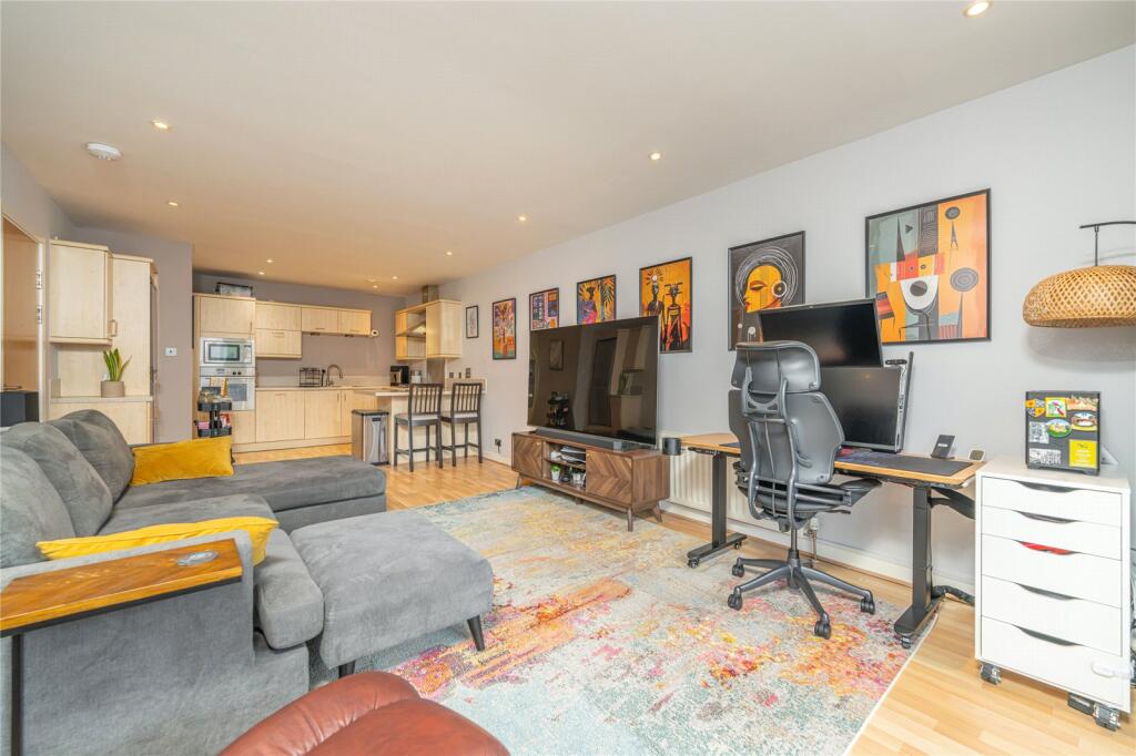 Apartment in Edinburgh - View 4