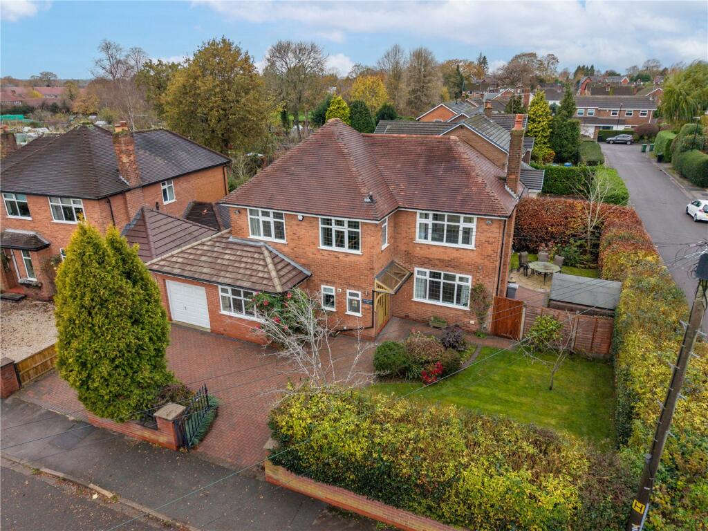 3-bed detached on Hall Road, Bowdon, Altrincham, Greater Manchester, WA14, £899,000